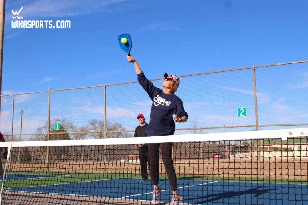 ky-thuat-overhead-smash-trong-pickleball